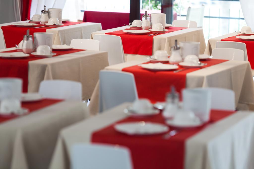 Sporthotel Villa Stella Torbole Sul Garda Dış mekan fotoğraf