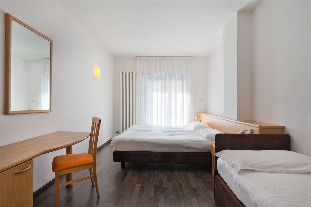 Sporthotel Villa Stella Torbole Sul Garda Dış mekan fotoğraf