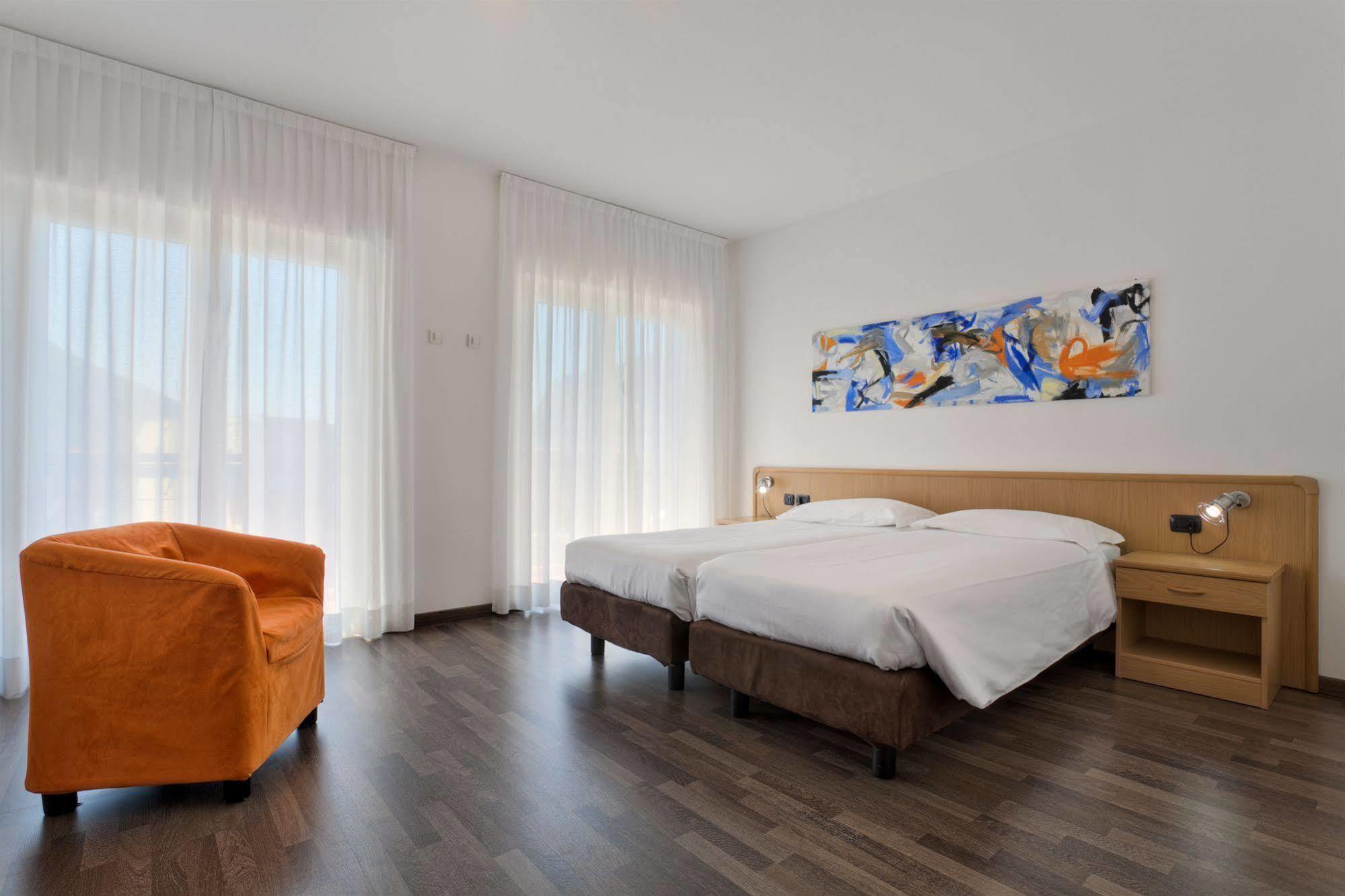 Sporthotel Villa Stella Torbole Sul Garda Dış mekan fotoğraf