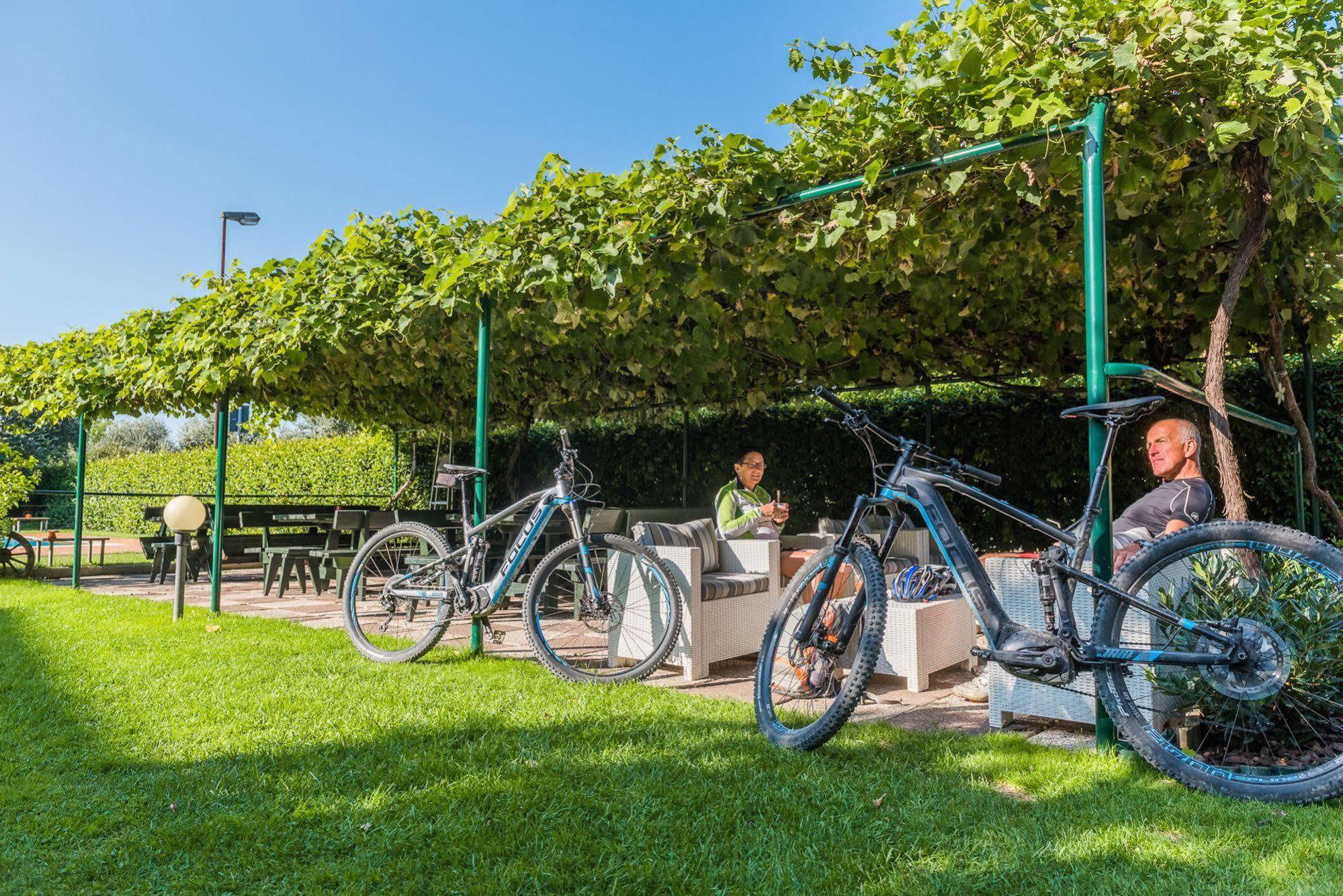 Sporthotel Villa Stella Torbole Sul Garda Dış mekan fotoğraf