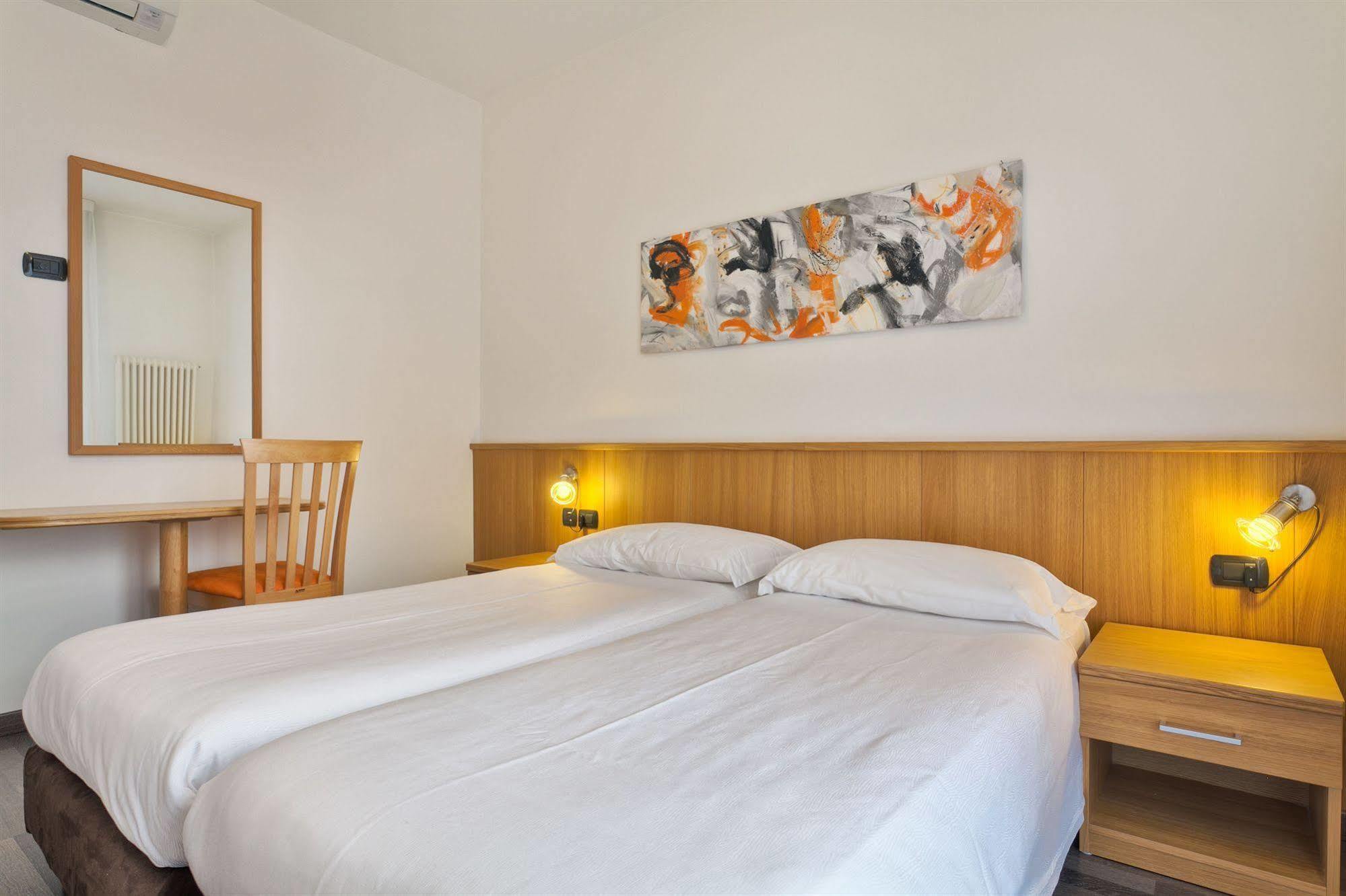 Sporthotel Villa Stella Torbole Sul Garda Dış mekan fotoğraf